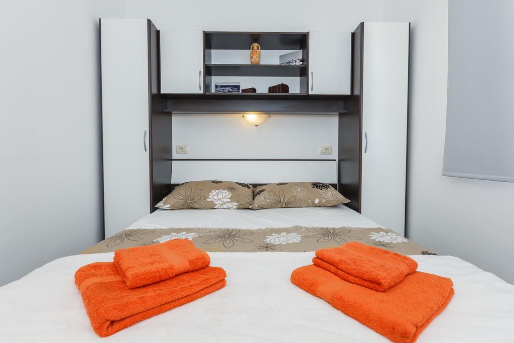Apartments Viljac 트로기르 객실 사진